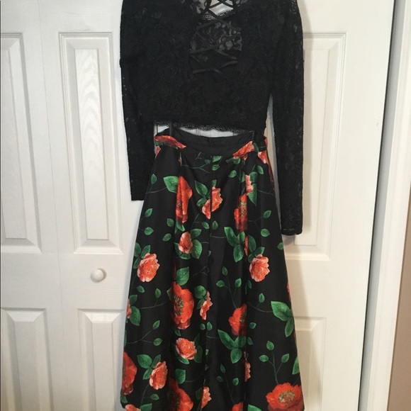 Dress - Picture 1 of 3